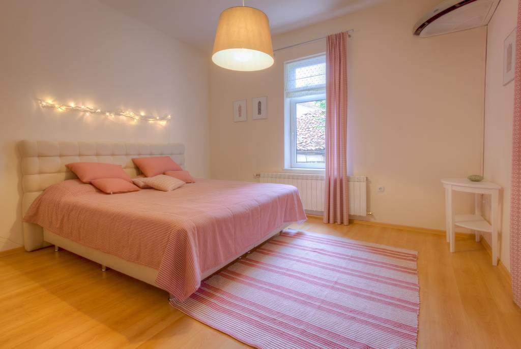 Guest House Maison 21 プロヴディフ エクステリア 写真